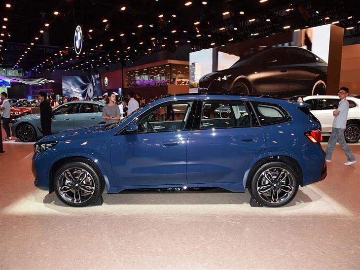 BMW IX1 2025 Model Electric small SUV